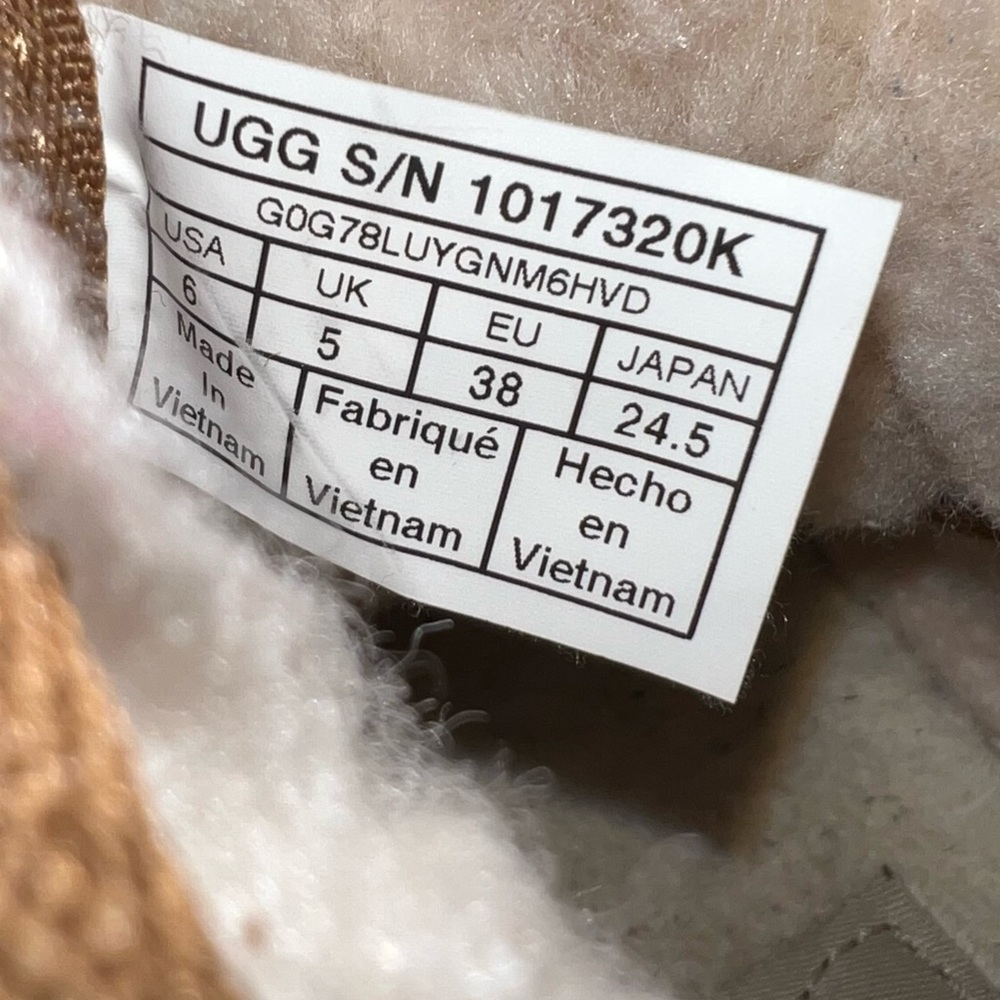 Uggs Neumel boots - Picture 4 of 7